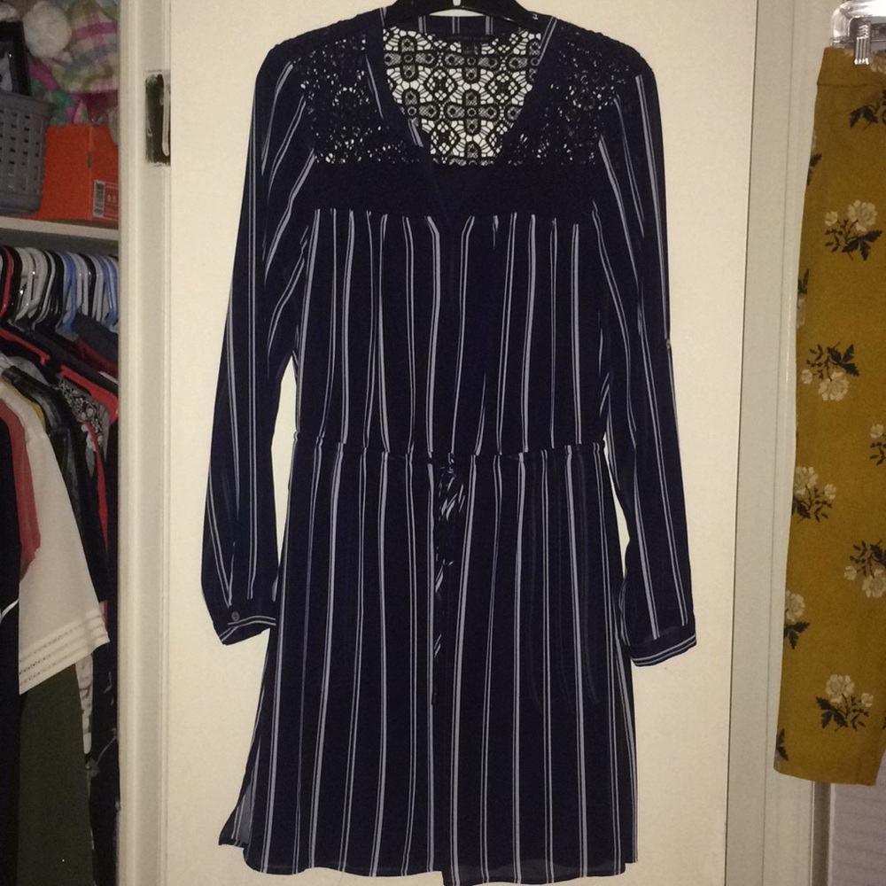 Long sleeved dress with sinched waist